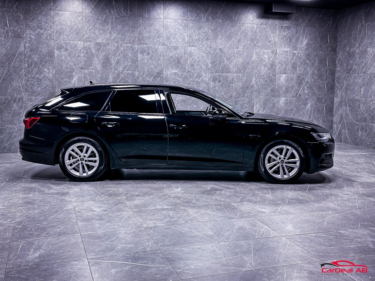 Audi A6 2023, bild 2/10
