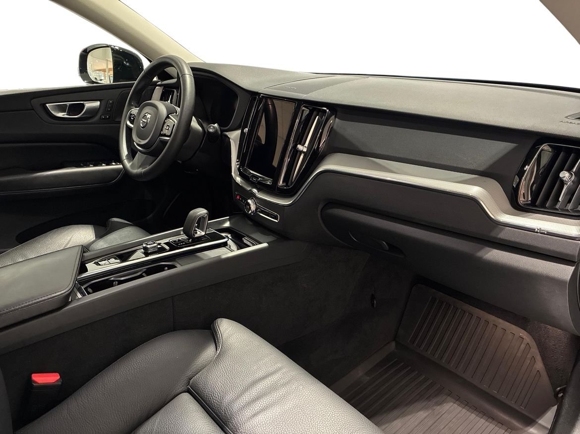 Volvo XC60 Recharge T6 Plus Dark Edition 2024, bild 4/20