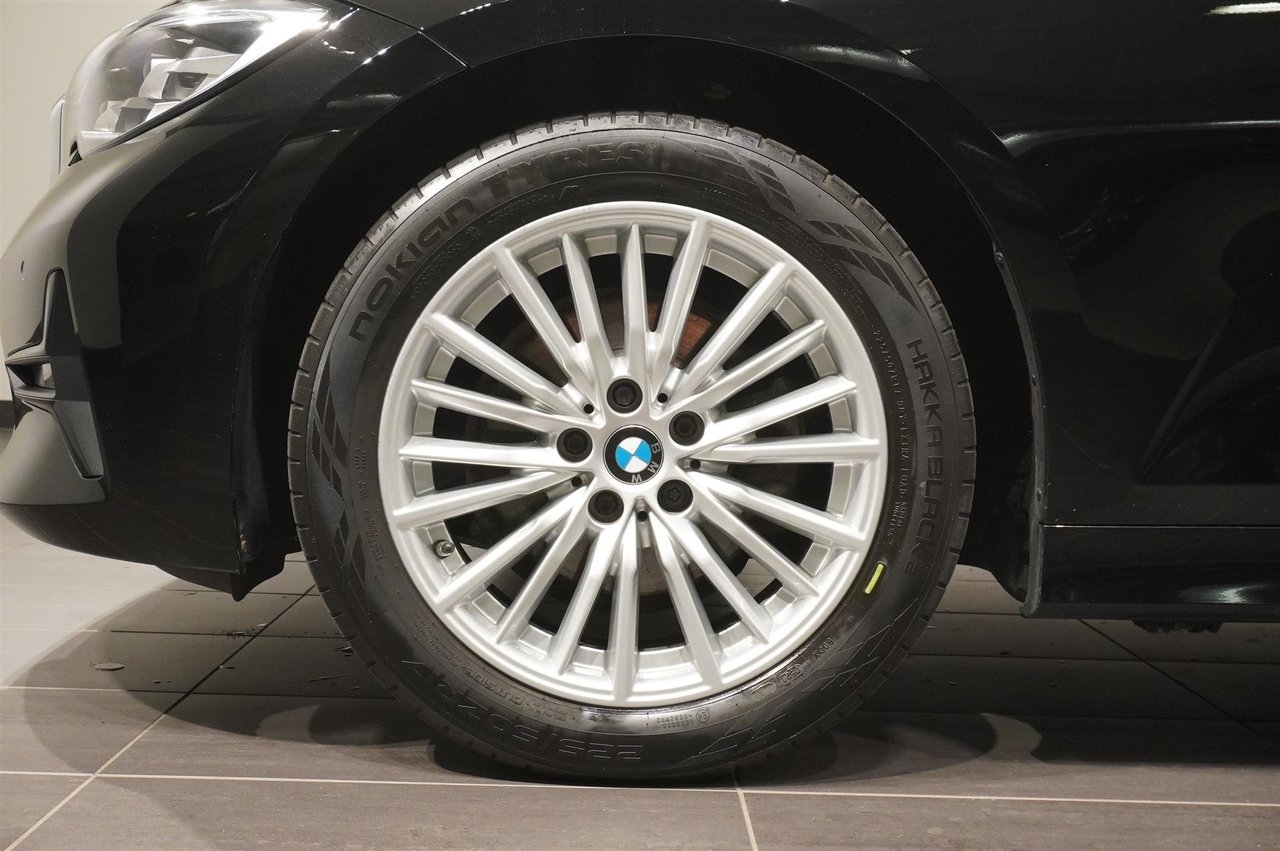 BMW 320 2020, photo 7/12