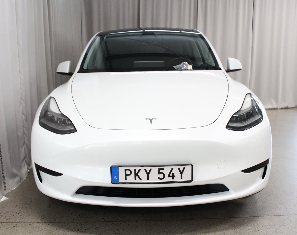 Tesla Model Y 2023, kuva 7/10