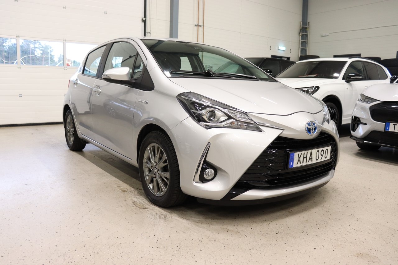Toyota Yaris 2017, bild 2/10