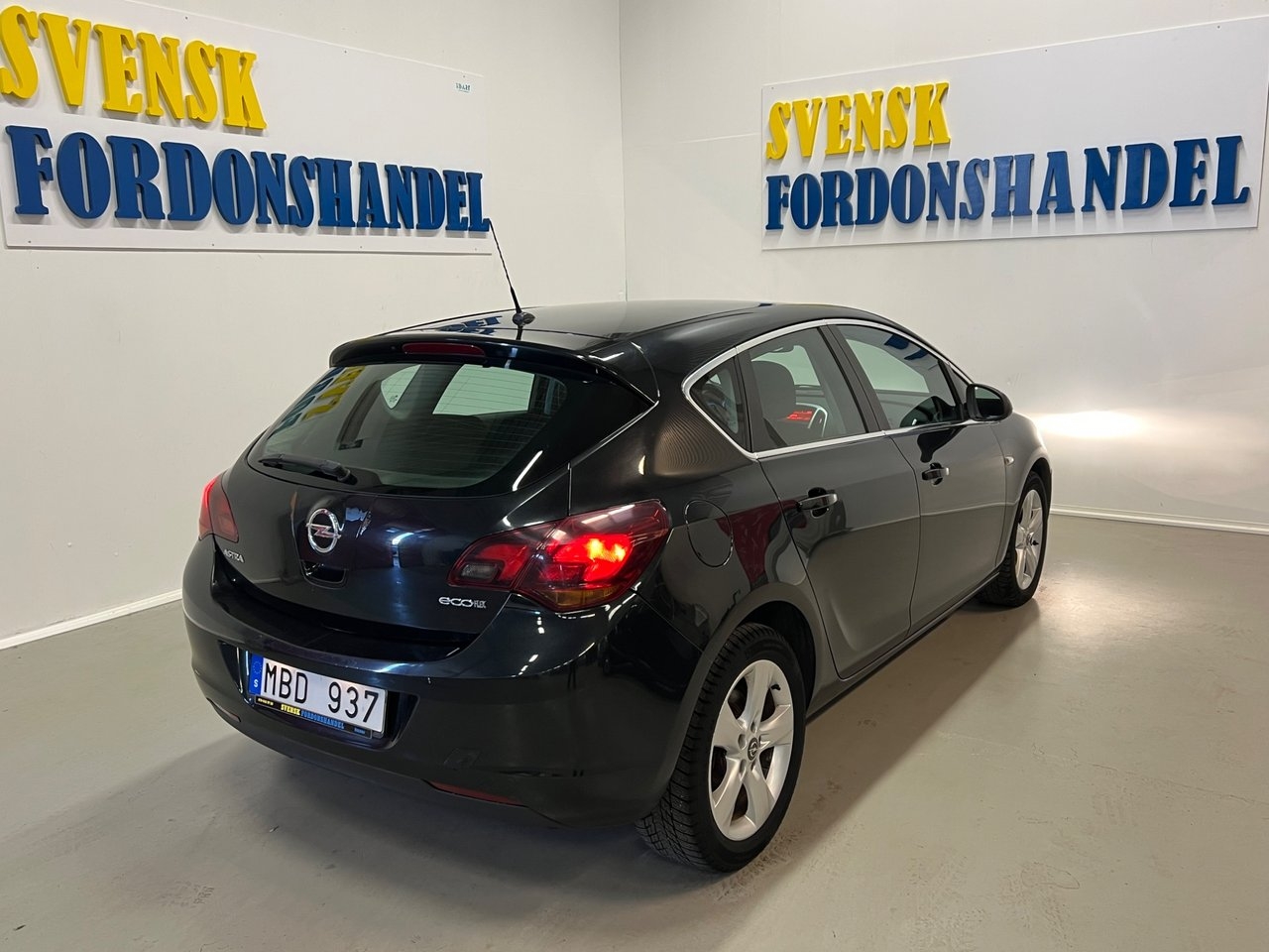 Opel Astra 2012, bild 7/25