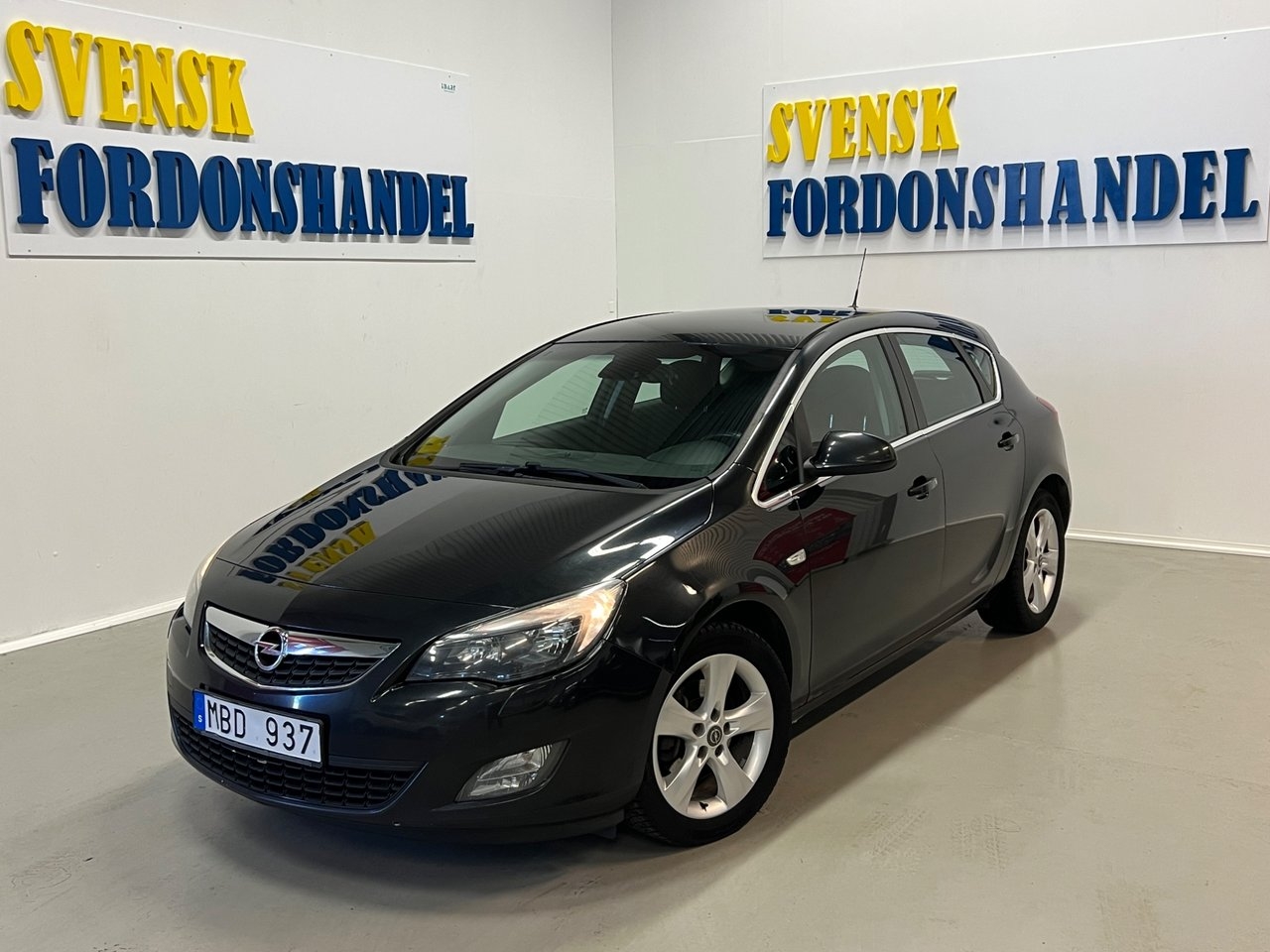 Opel Astra 2012, bild 2/25