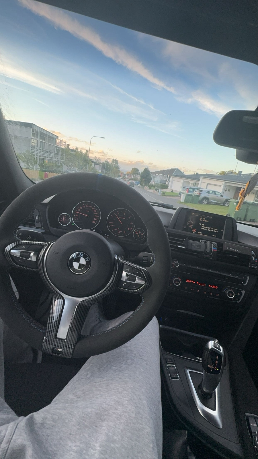 BMW 320 d Sedan Steptronic M-Sport 2015, bild 5/9