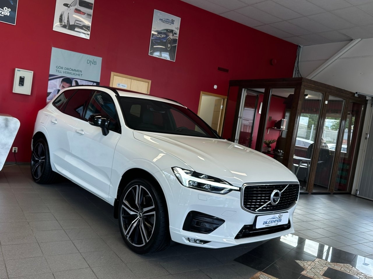 Volvo XC60 B4 AWD R-Design 2020, bild 2/10