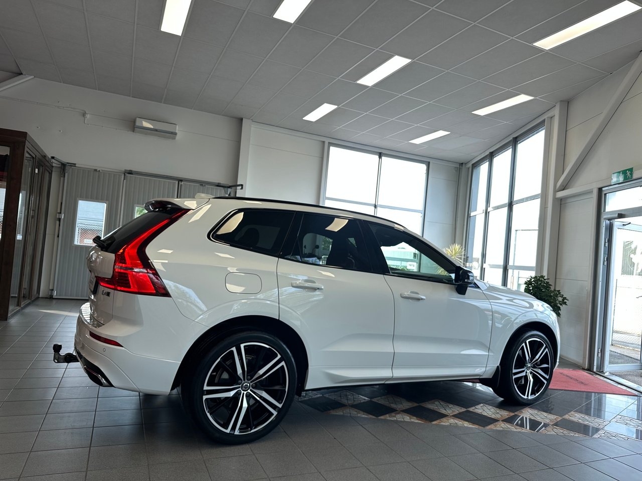 Volvo XC60 B4 AWD R-Design 2020, bild 5/10