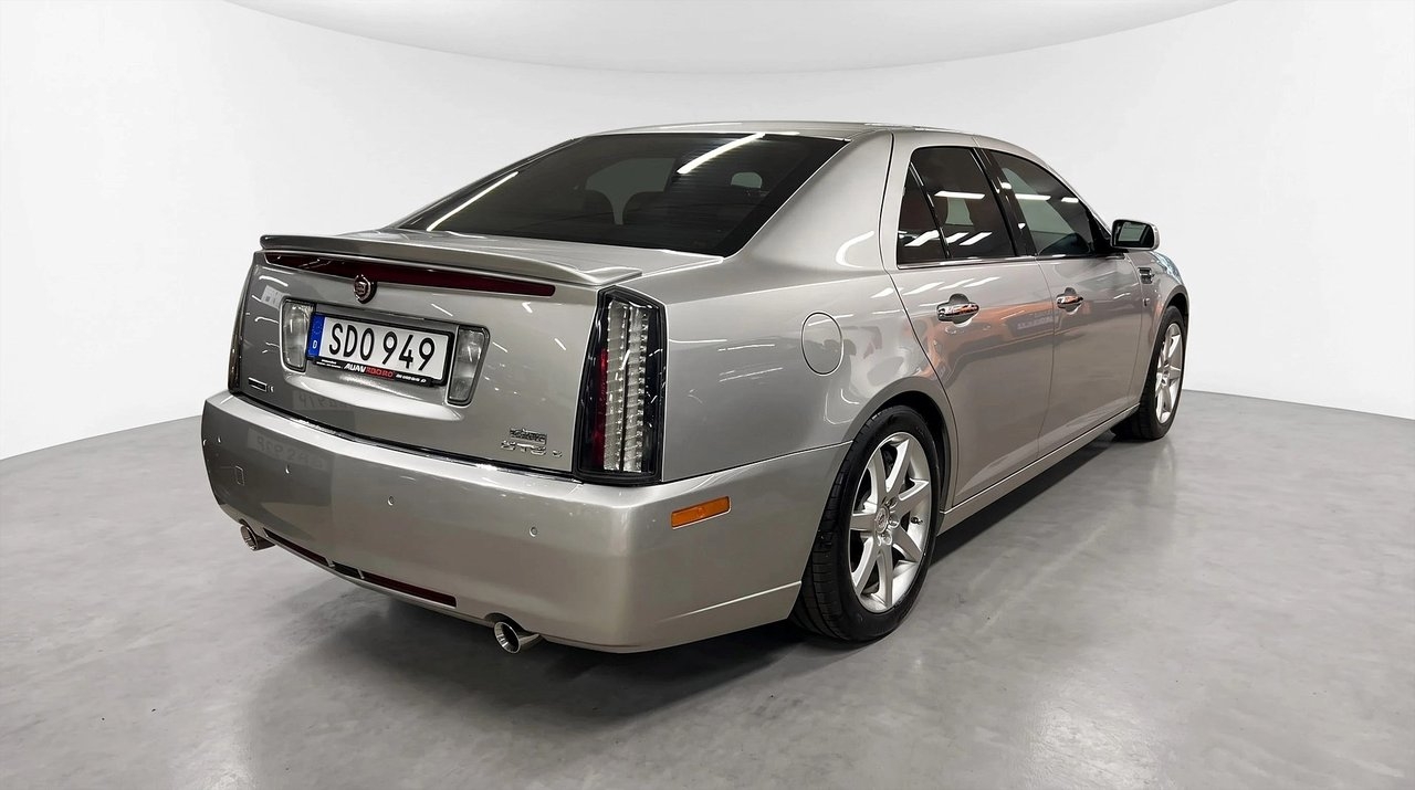 Cadillac STS 2008, kuva 4/10