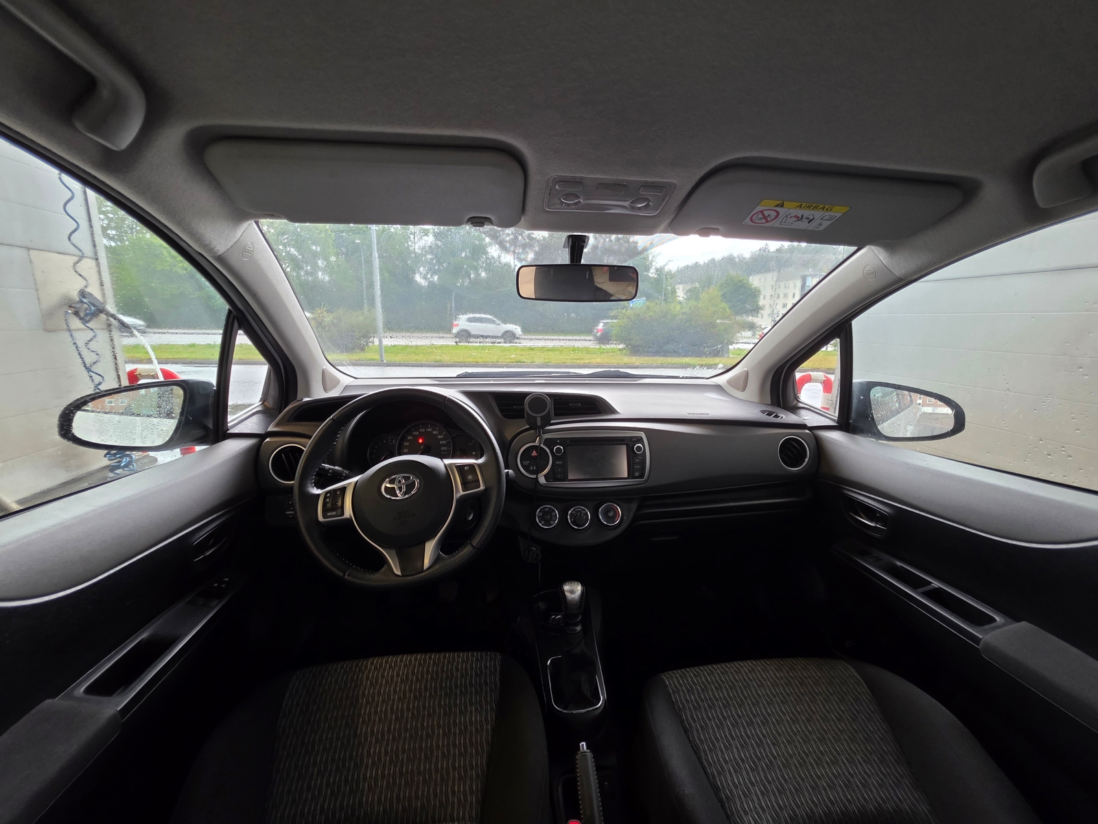 Toyota Yaris 2013, bild 6/8