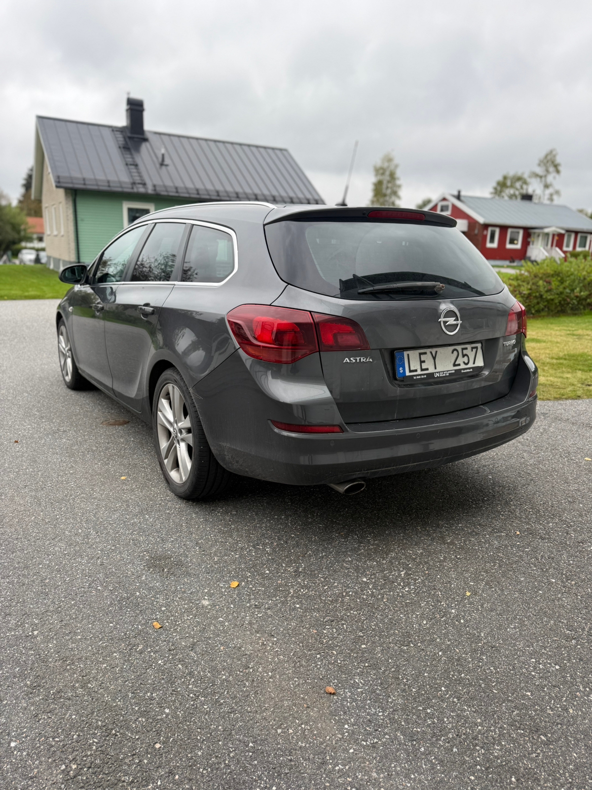 Opel Astra 2011, bild 6/9