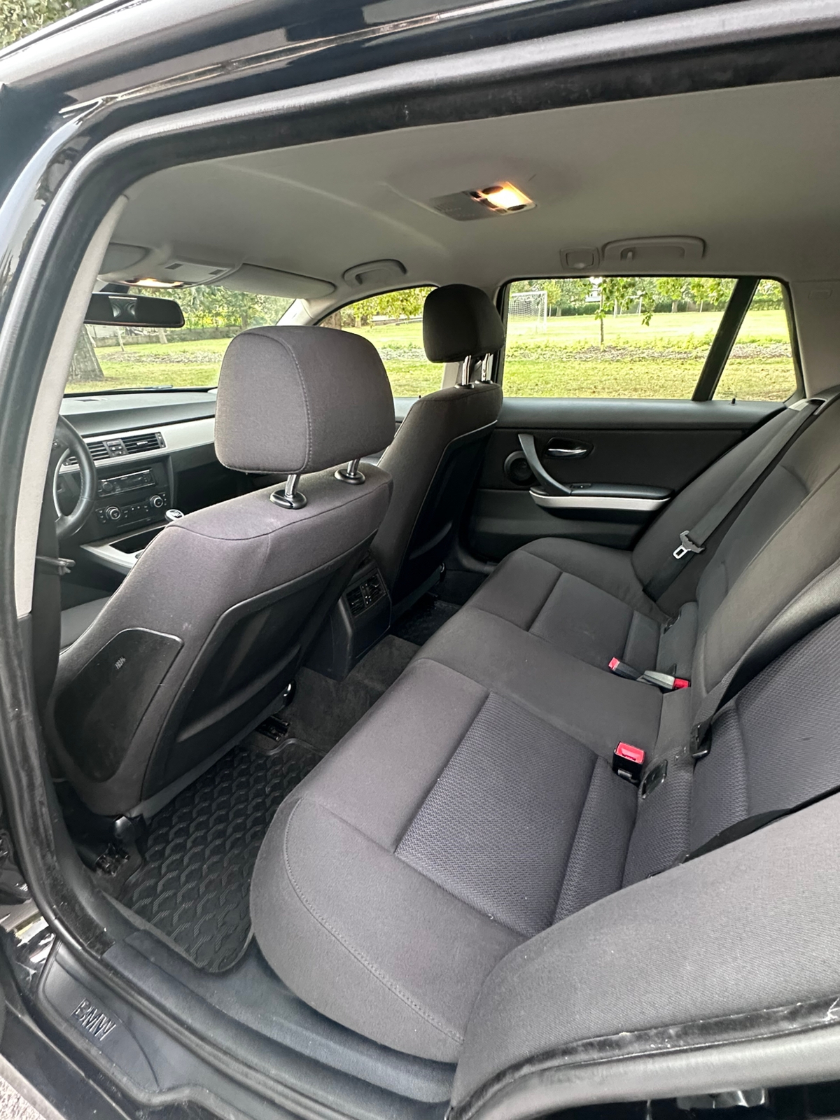 BMW 320 d Touring Manuell 2011, bild 6/7
