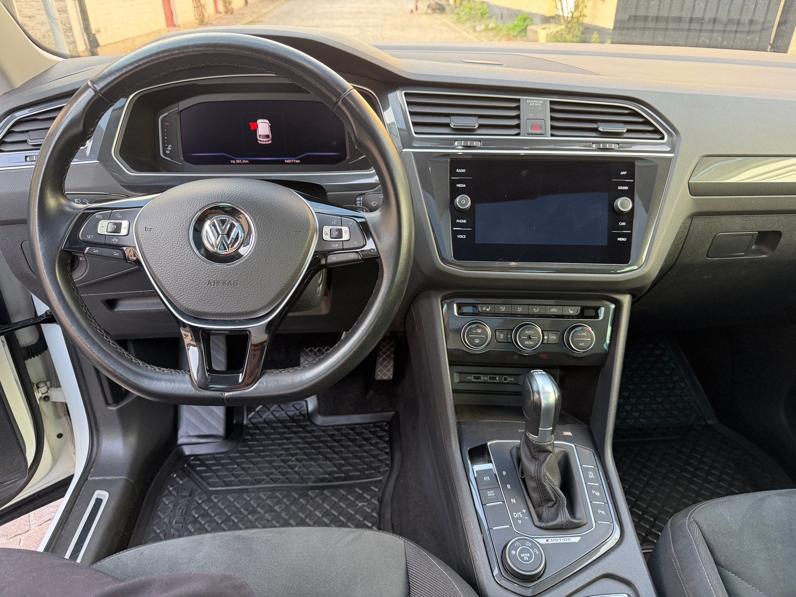 Volkswagen Tiguan 2019, photo 7/10