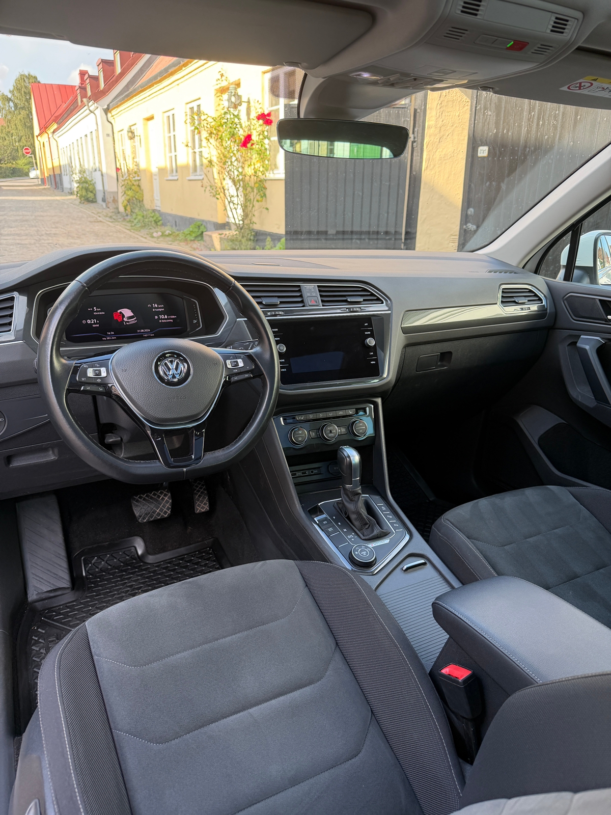 Volkswagen Tiguan 2019, photo 6/10