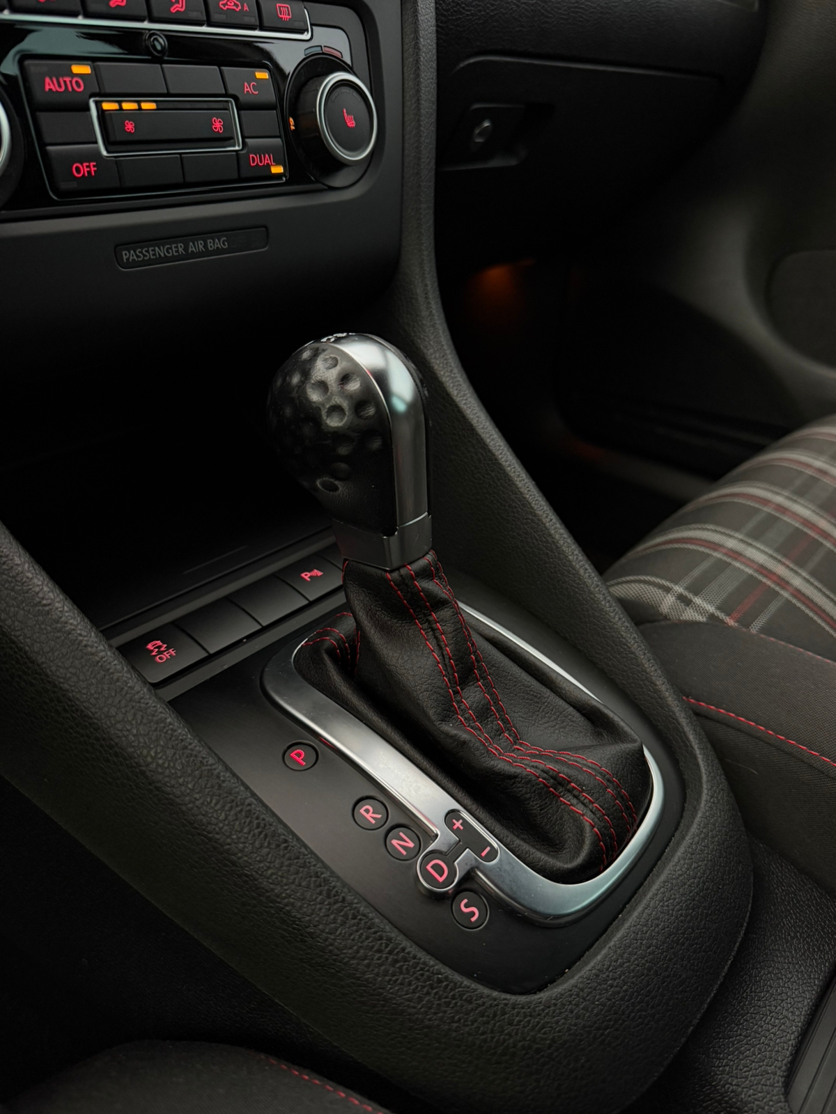 Volkswagen Golf 2012, bild 7/8