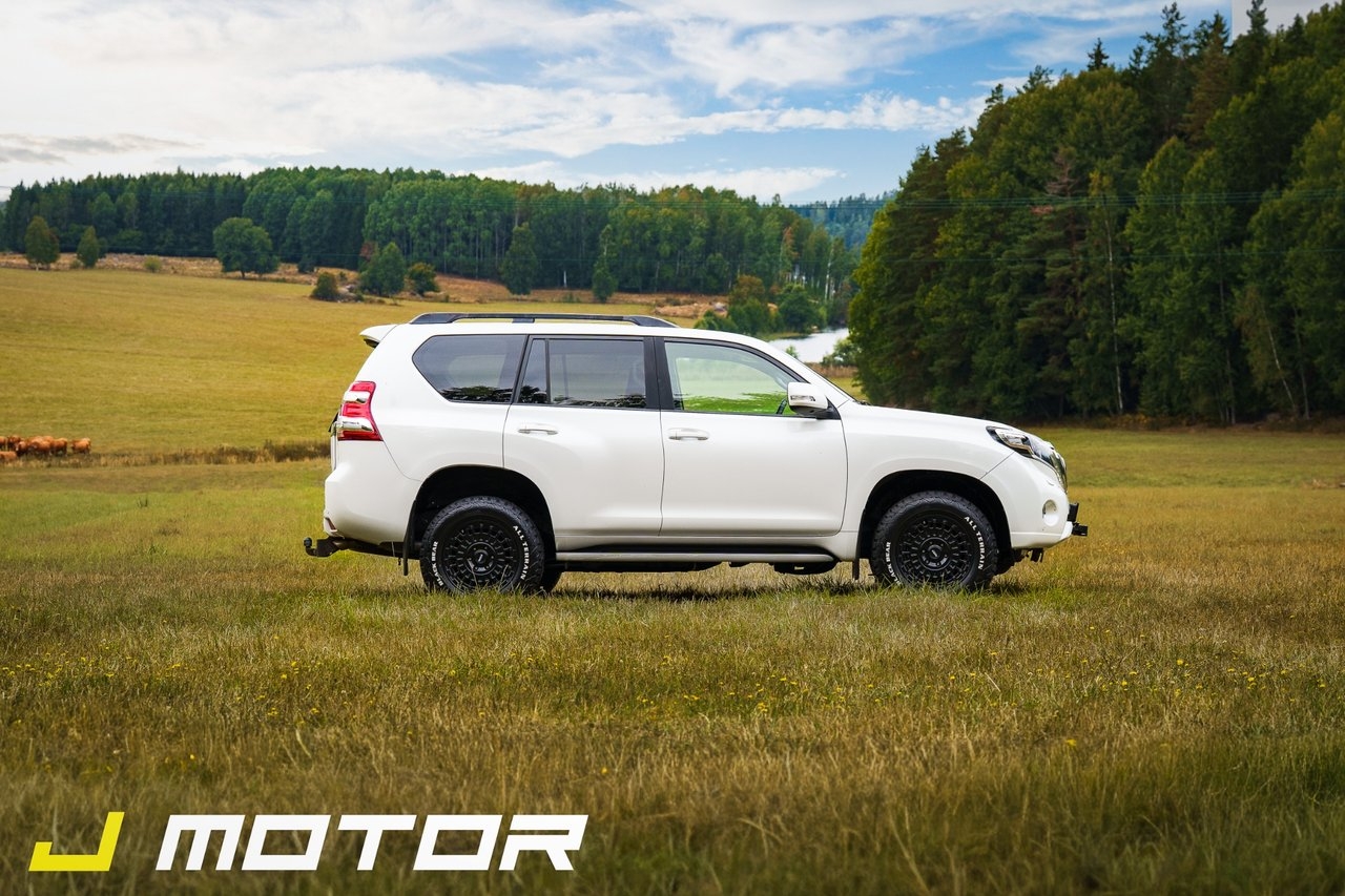 Toyota Land Cruiser 2016, bild 2/10