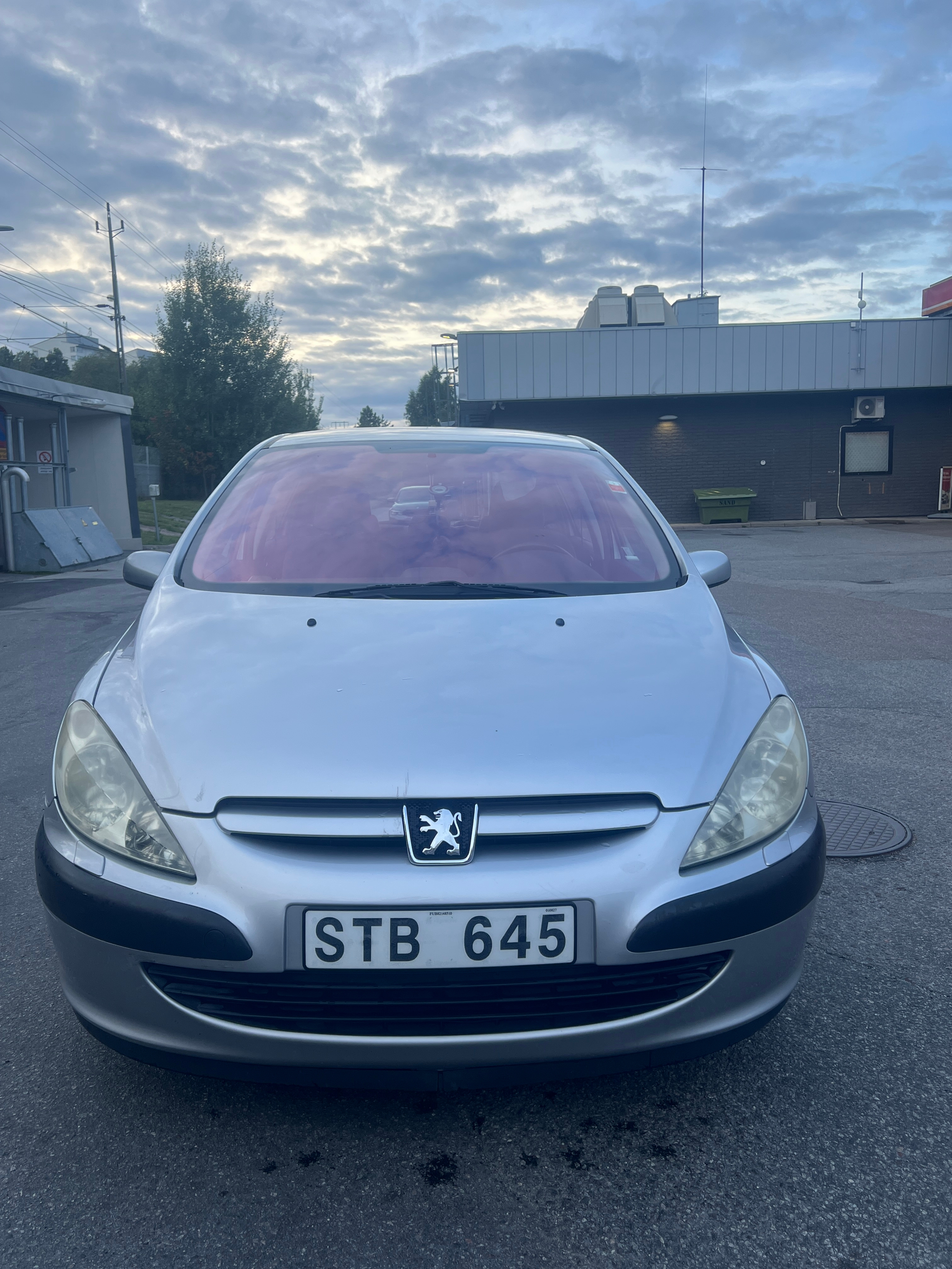 Peugeot 307 5-dörrar 1.6 Manuell 2001, bild 2/7