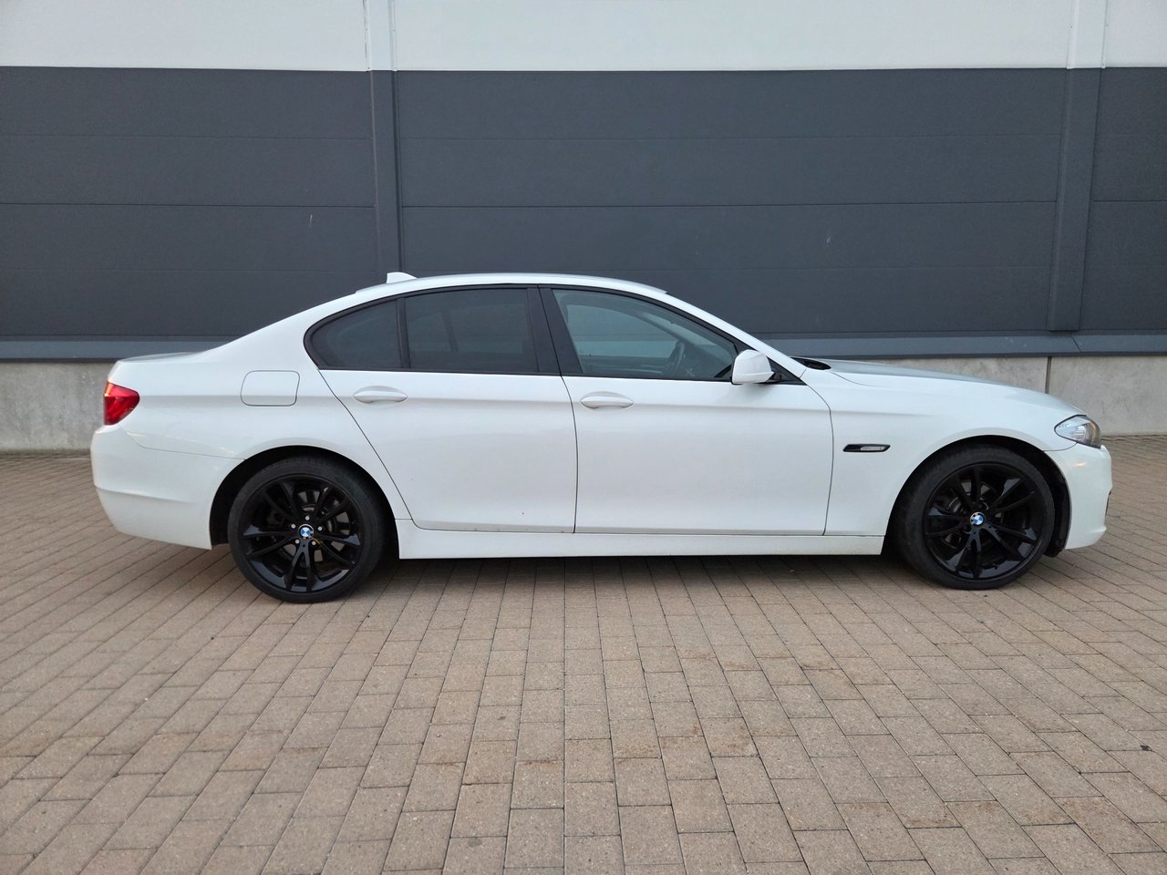 BMW 520 d Sedan Euro 5 2013, bild 4/10