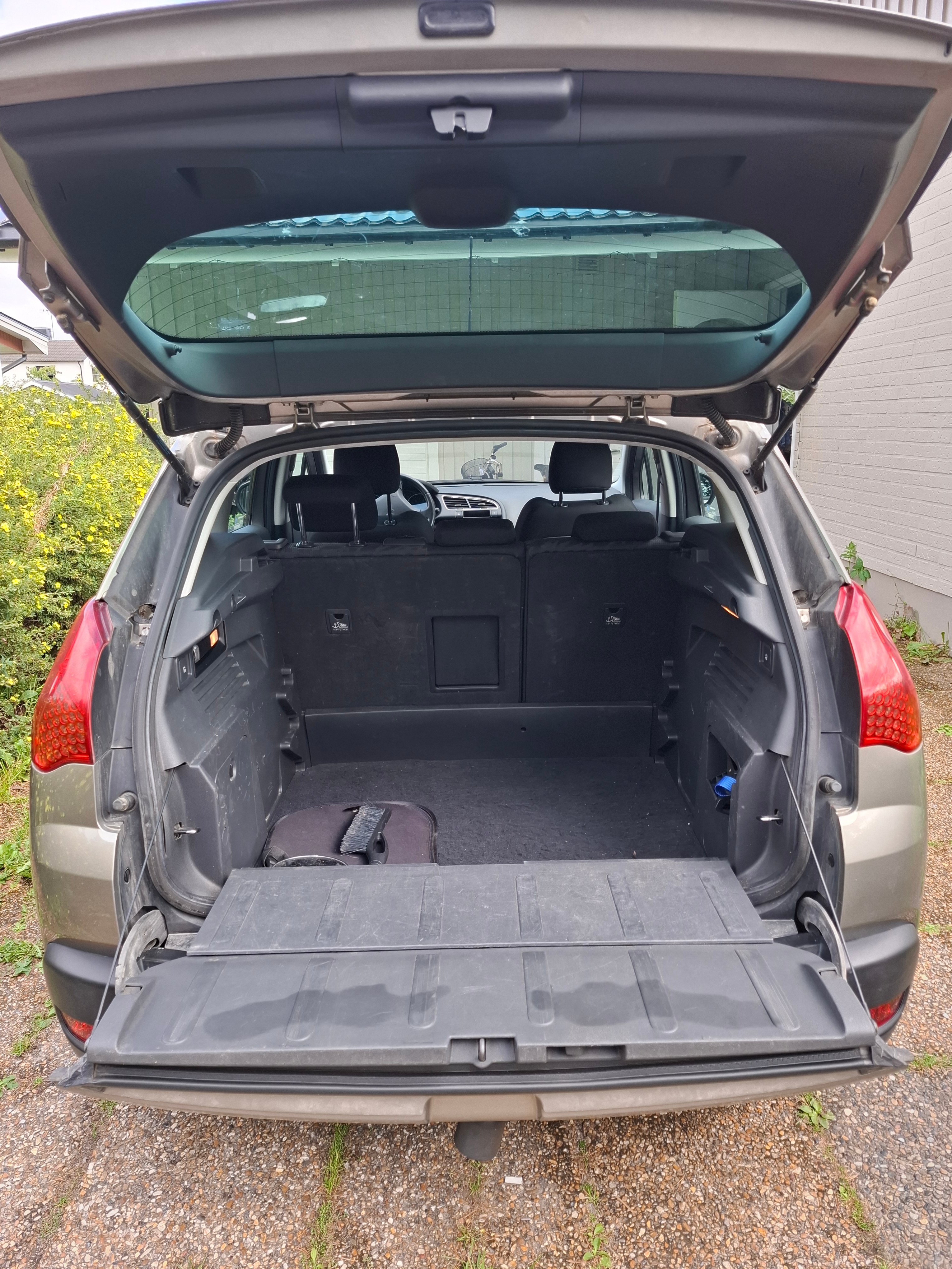 Peugeot 3008 1.6 THP Manuell 2010, photo 4/6