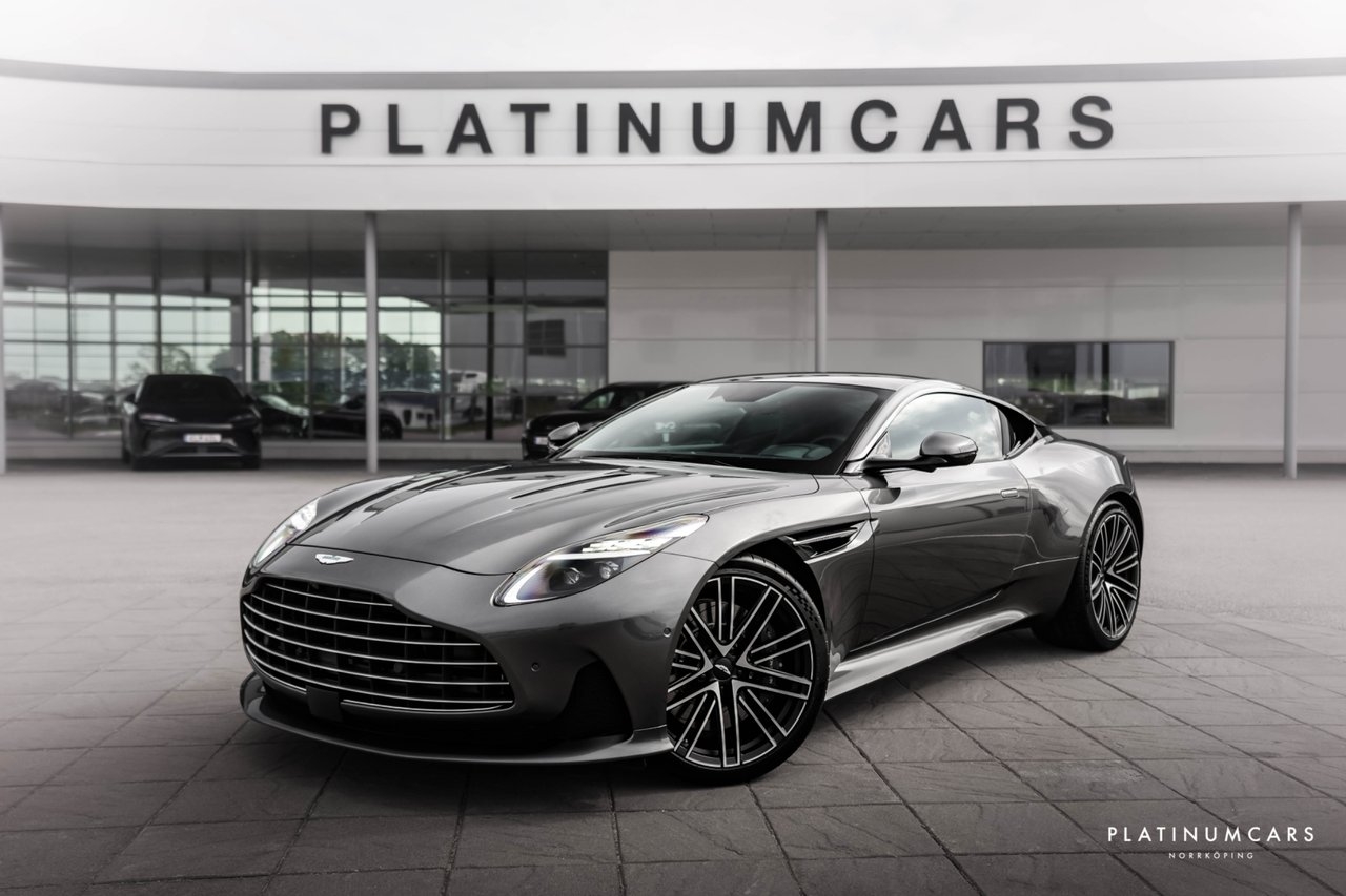 Aston Martin DB12