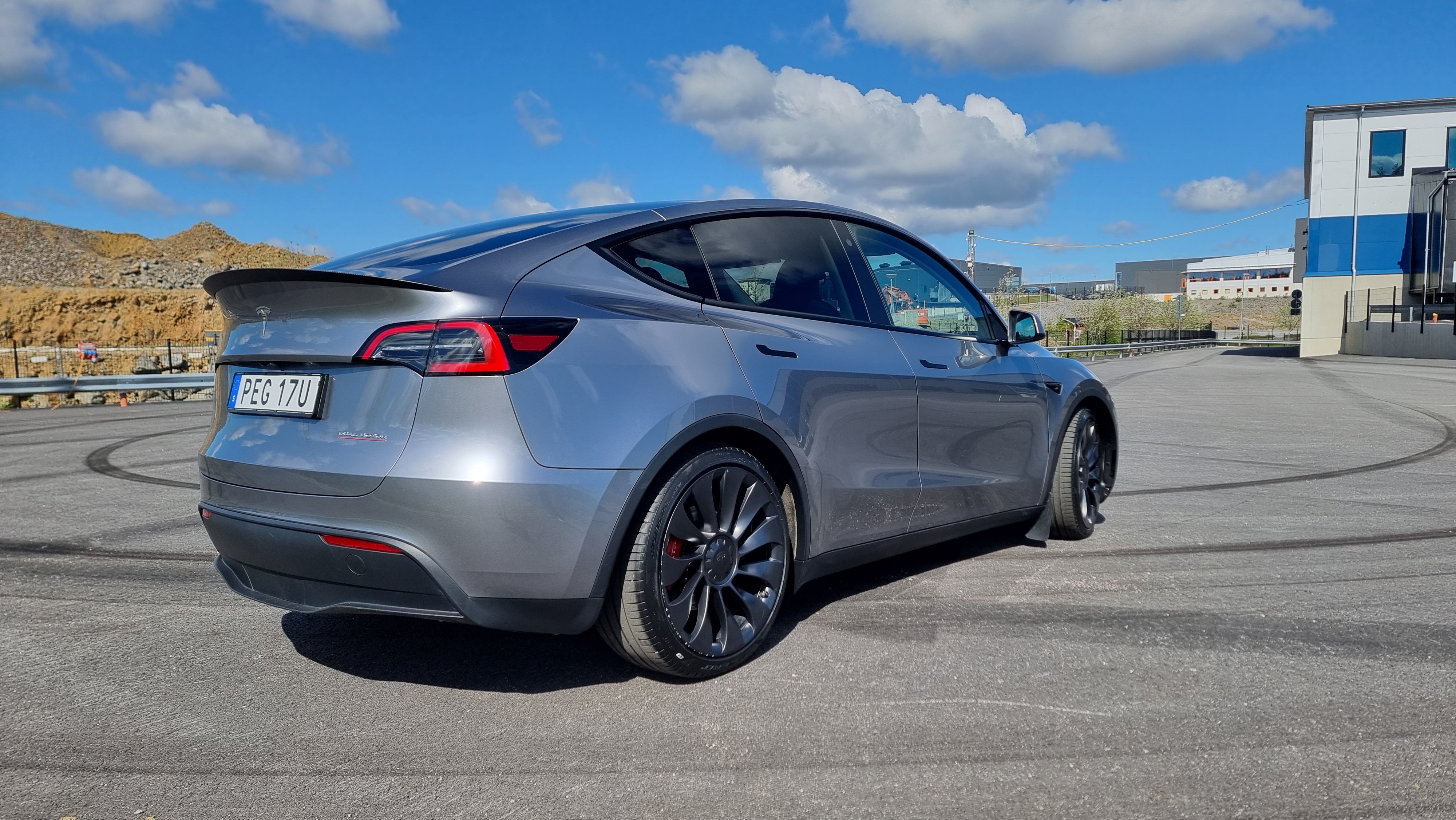 Tesla Model Y Performance 2024, bild 2/10