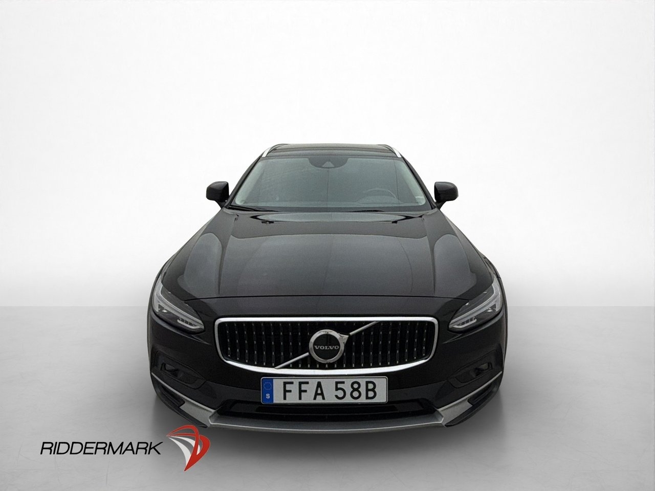 Volvo V90 Cross Country 2021, kuva 2/38