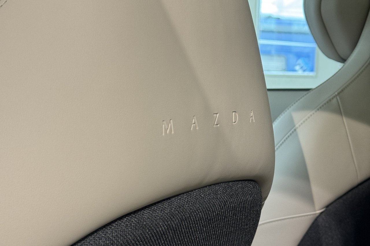 Mazda CX-6e 2026, bild 7/10