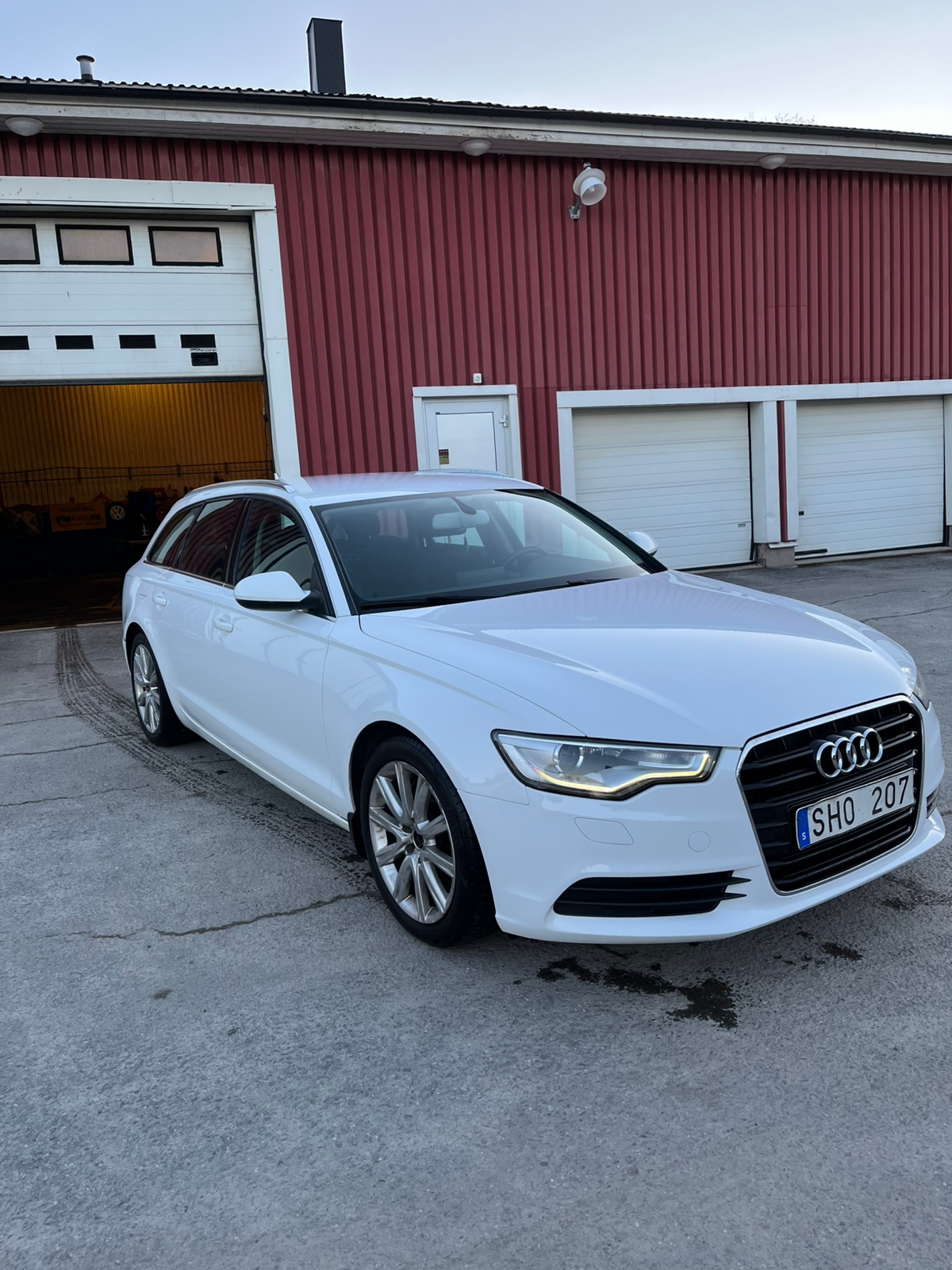 Audi A6 Avant 2.0 TDI DPF Manuell 2012, photo 2/10