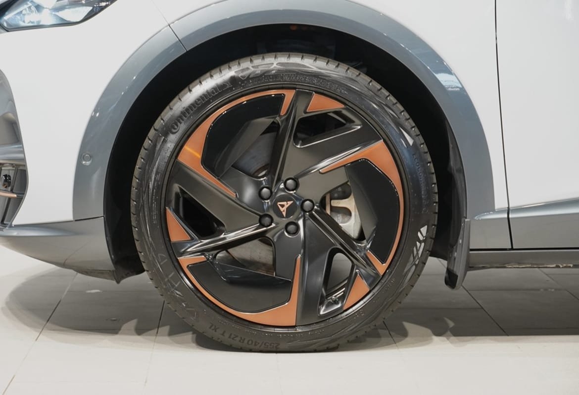 Cupra Tavascan 2024, photo 5/10
