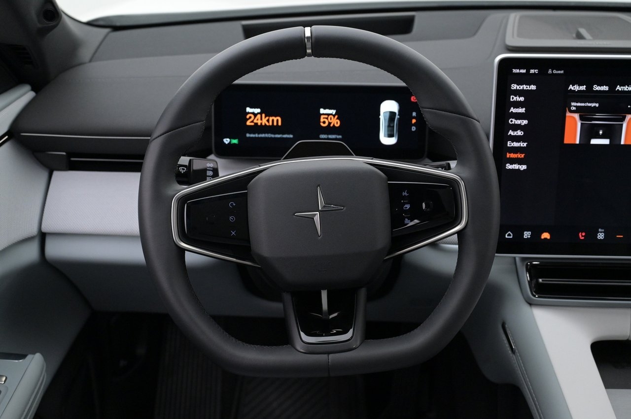 Polestar 4 2025, kuva 7/10