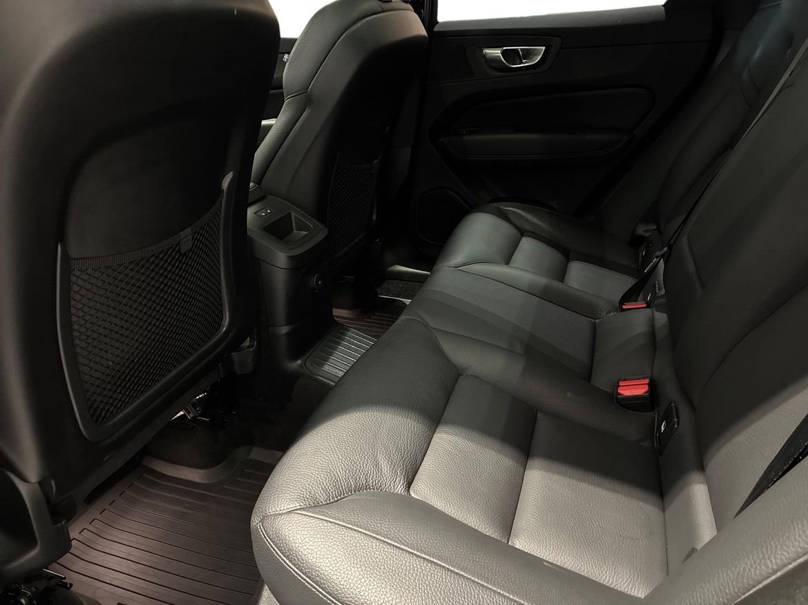 Volvo XC60 Recharge T6 Plus Dark Edition 2024, photo 6/22
