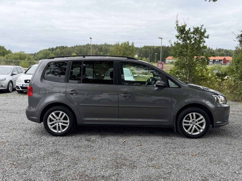 Volkswagen Touran 2013, bild 6/10