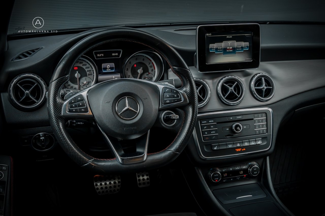 Mercedes-Benz GLA 200 7G-DCT AMG Line 2016, bild 7/10