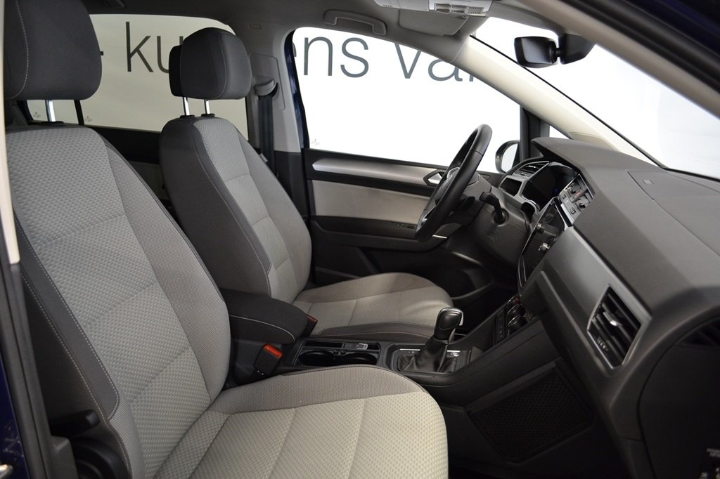 Volkswagen Touran LIFE 1.5 TSI 150 HK 2025, bild 6/10