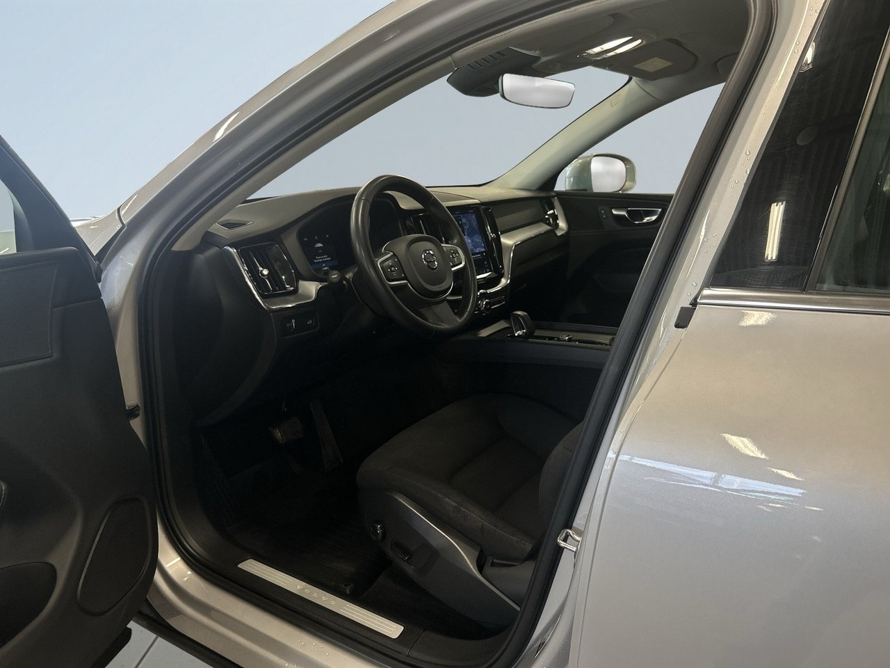 Volvo XC60 B4 AWD Automat Drag 2022, bild 7/23