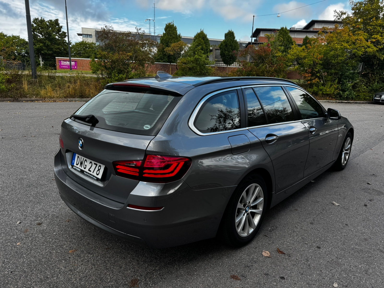 BMW 520 d xDrive Touring Steptronic 2015, bild 4/10