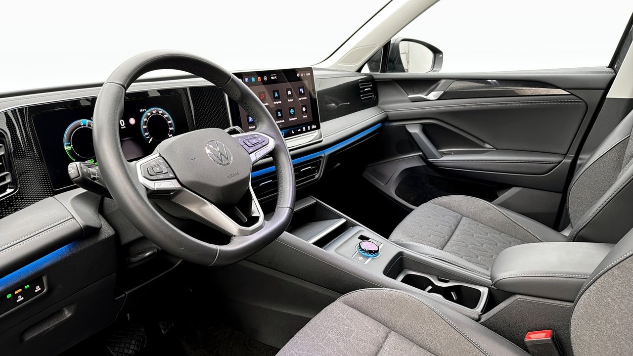 Volkswagen Tiguan 2025, photo 7/10