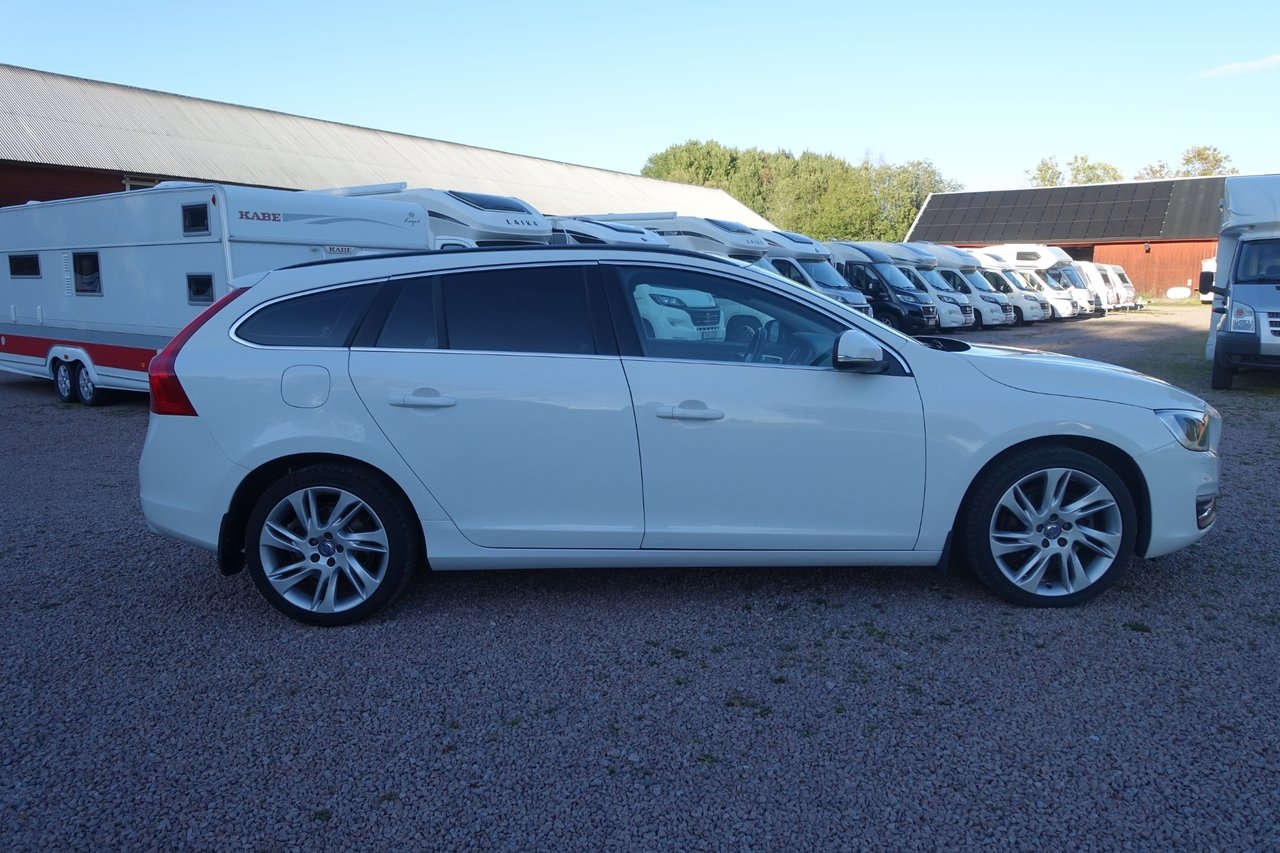 Volvo V60 2015, photo 2/37