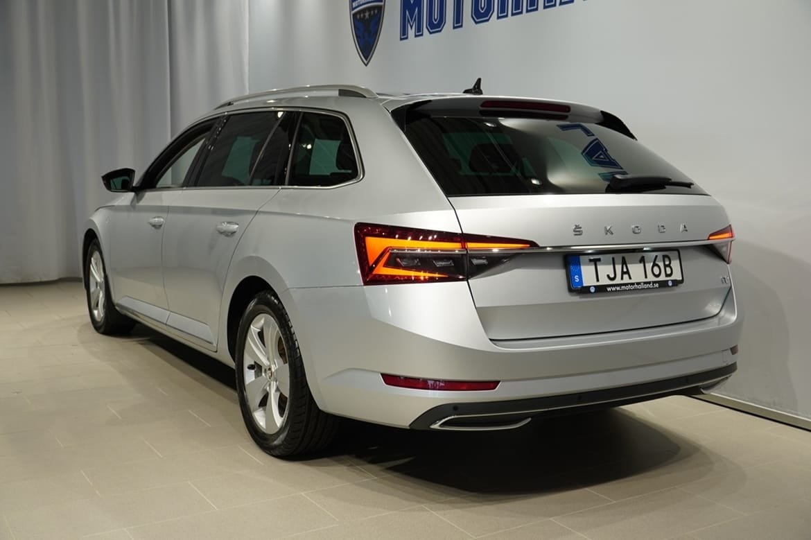 Skoda Superb iV L&K 218HK DRAG VÄRMARE 2023, bild 5/10