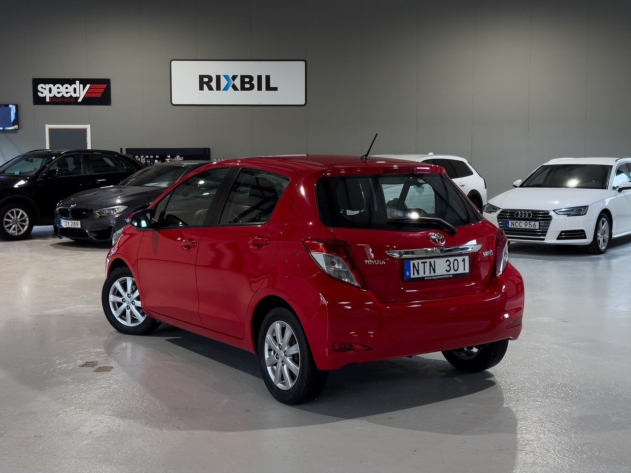 Toyota Yaris 2012, bild 2/10