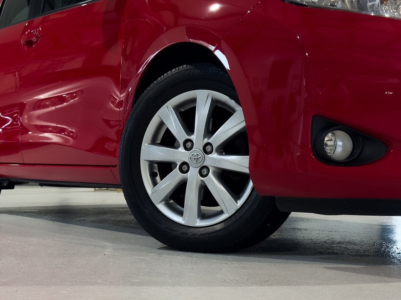 Toyota Yaris 2012, bild 5/10