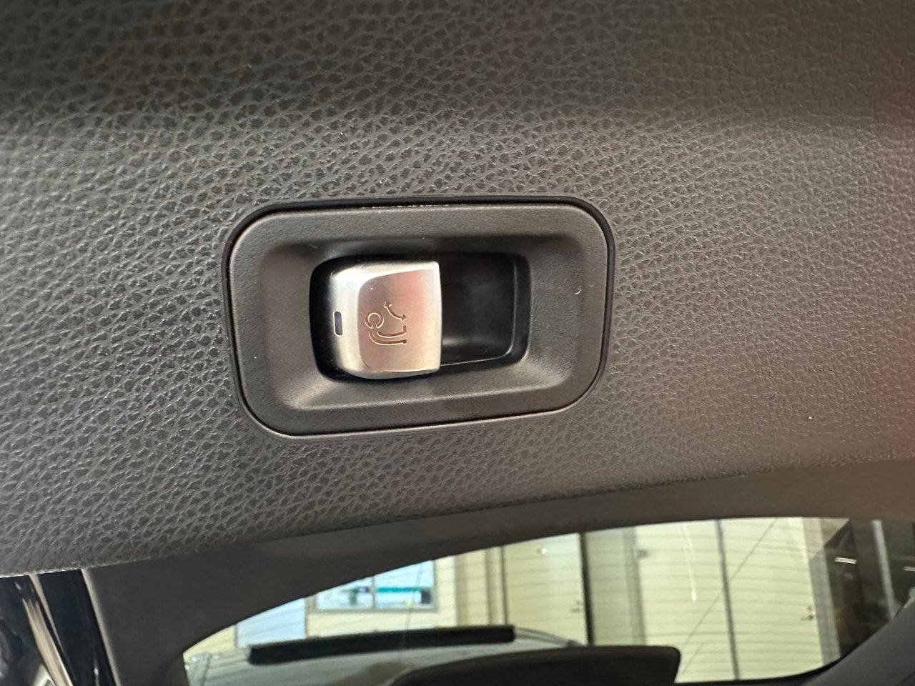 Mercedes-Benz GLC 2019, bild 6/10