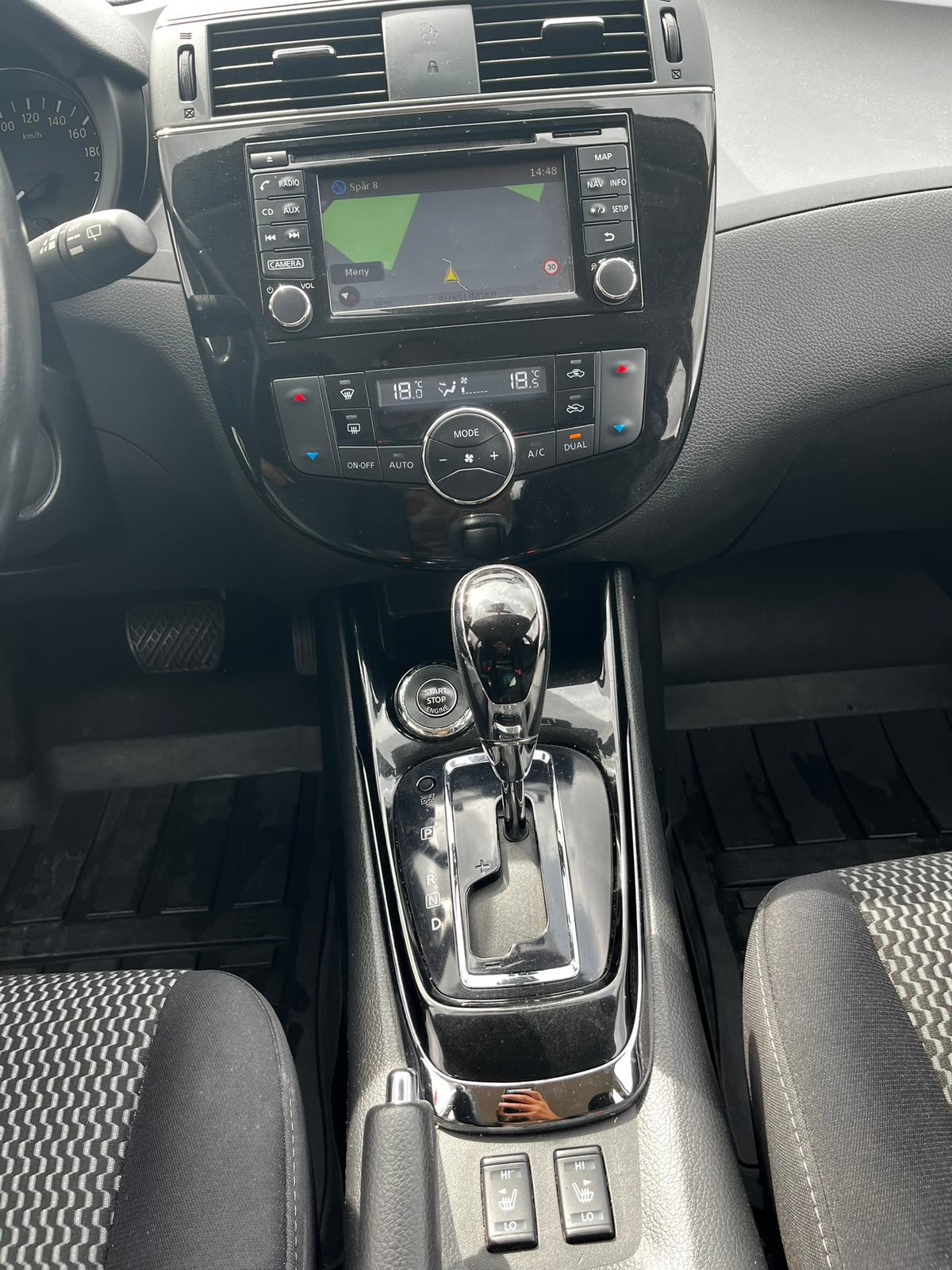 Nissan Pulsar 1.2 DIG-T XTRONIC-CVT 2017, bild 6/7
