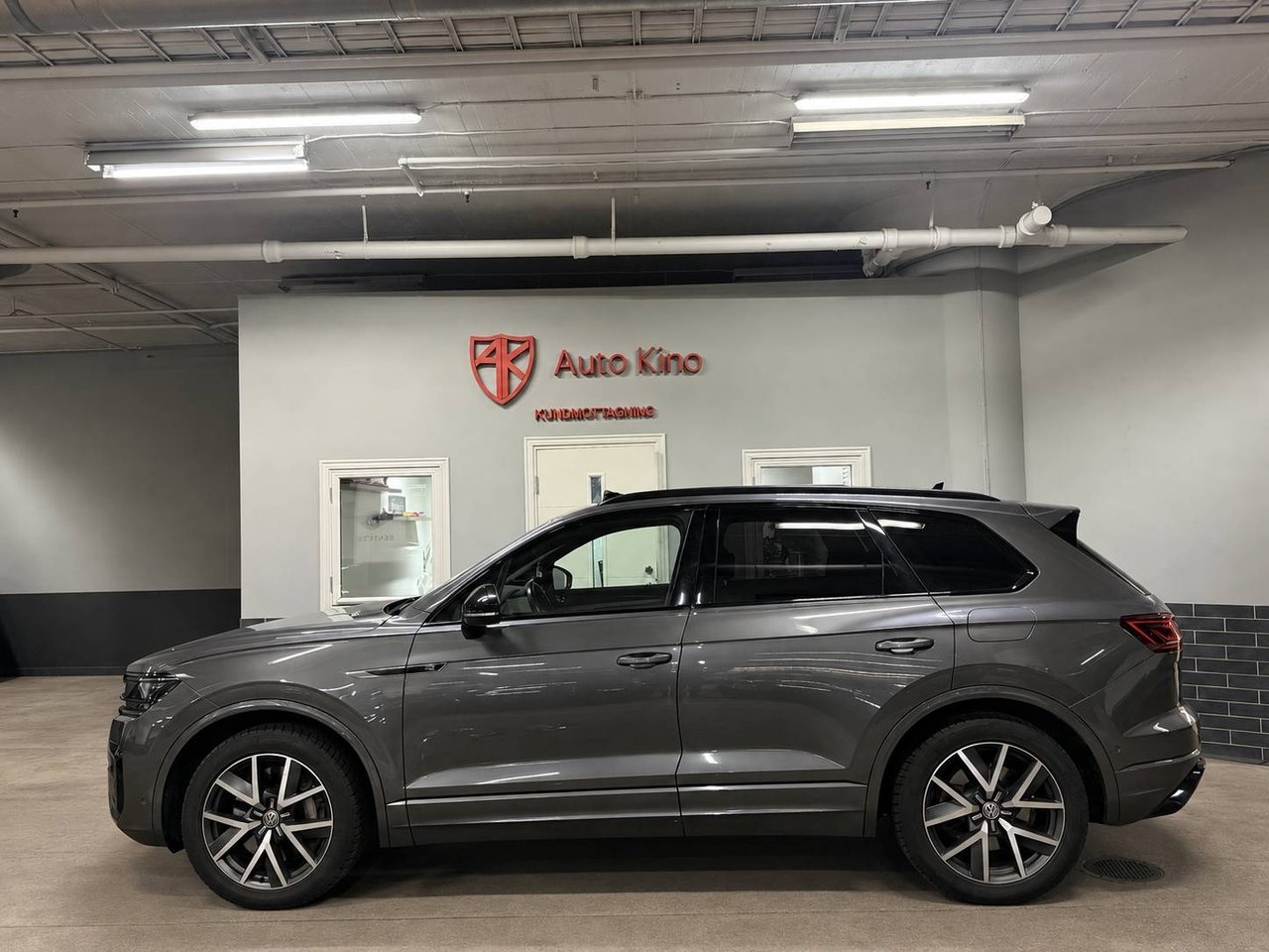 Volkswagen Touareg 2021, bild 2/10