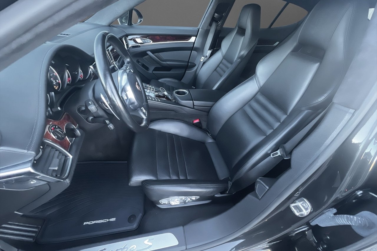 Porsche Panamera Turbo S 550hk SV-såld 2013, bild 6/10