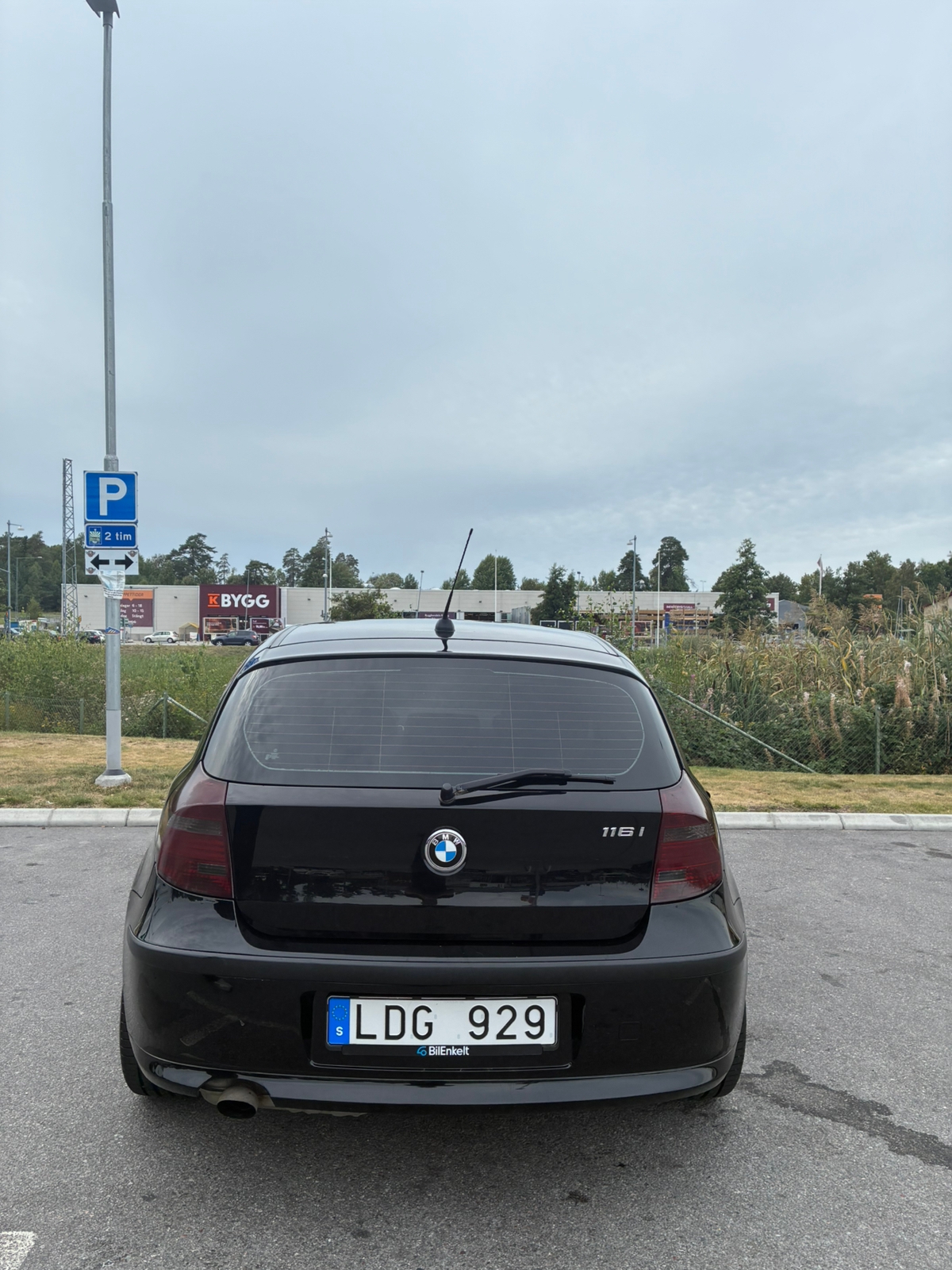 BMW 116 i 5-dörrars Manuell 2011, bild 2/7