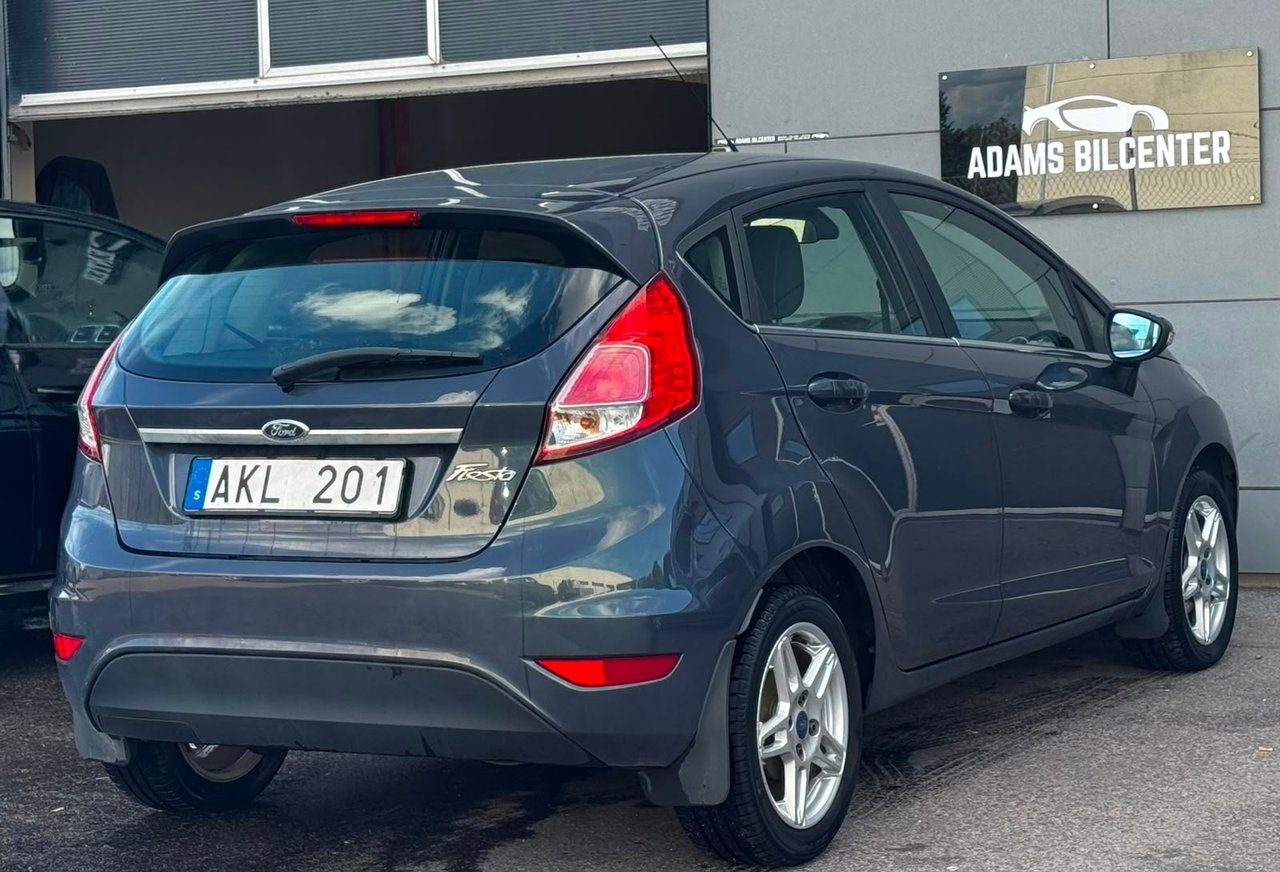 Ford Fiesta 5-dörrar 1.0 Titanium 2014, kuva 4/10