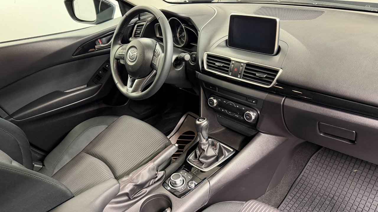 Mazda 3 Sport 2.0 120 HK Vision Lågmil 2015, bild 7/10