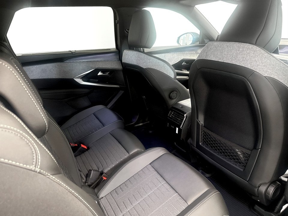 Peugeot 5008 Allure Hybrid 2025, bild 7/10