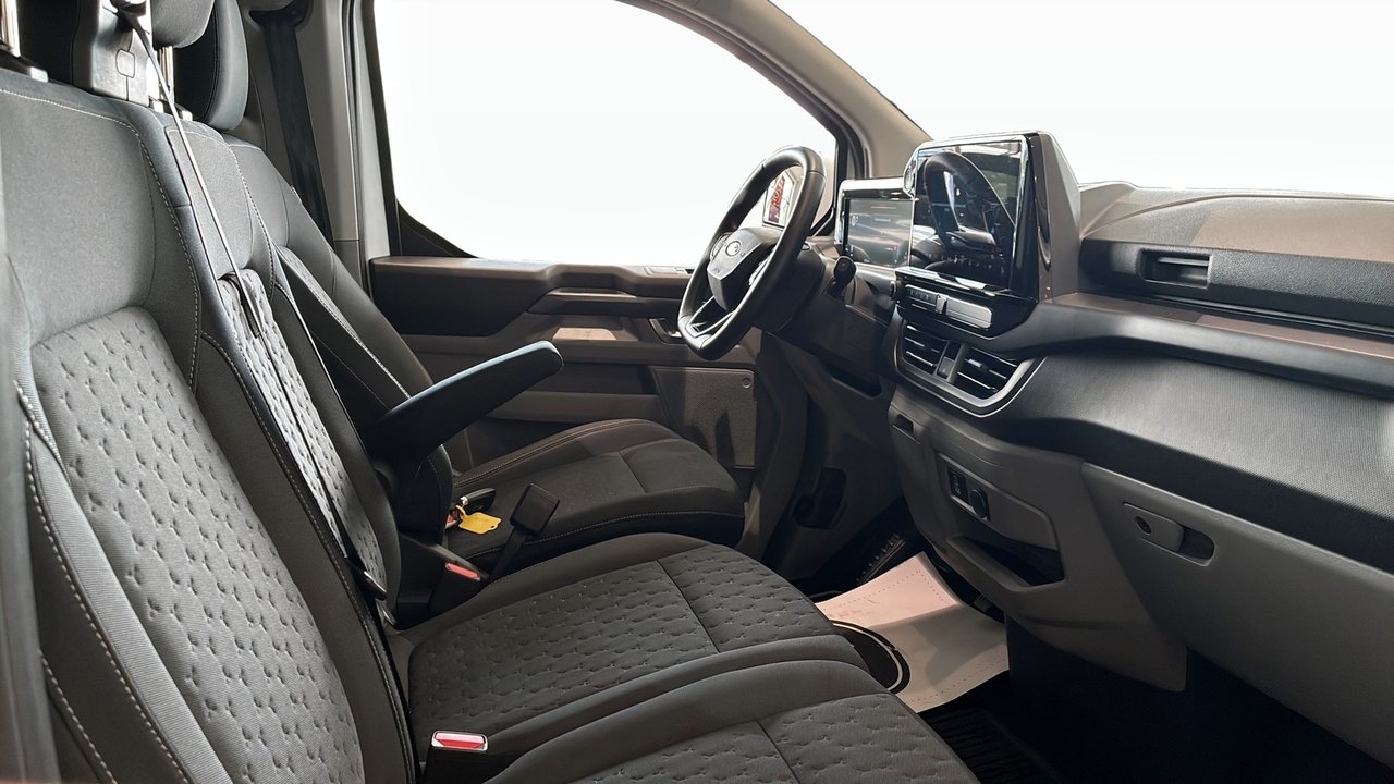 Ford Tourneo Custom 2025, bild 3/10