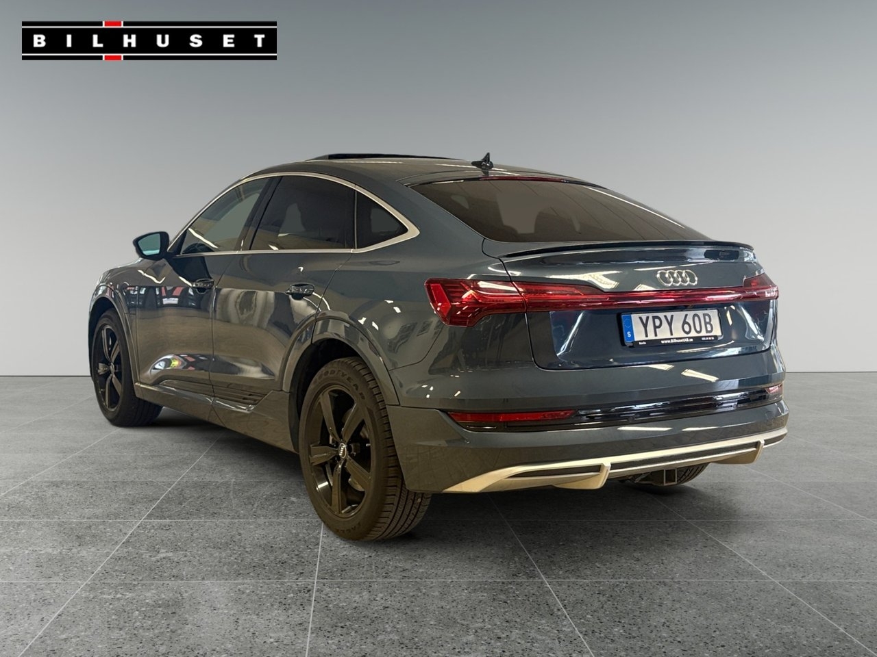 Audi e-tron 2022, photo 4/10
