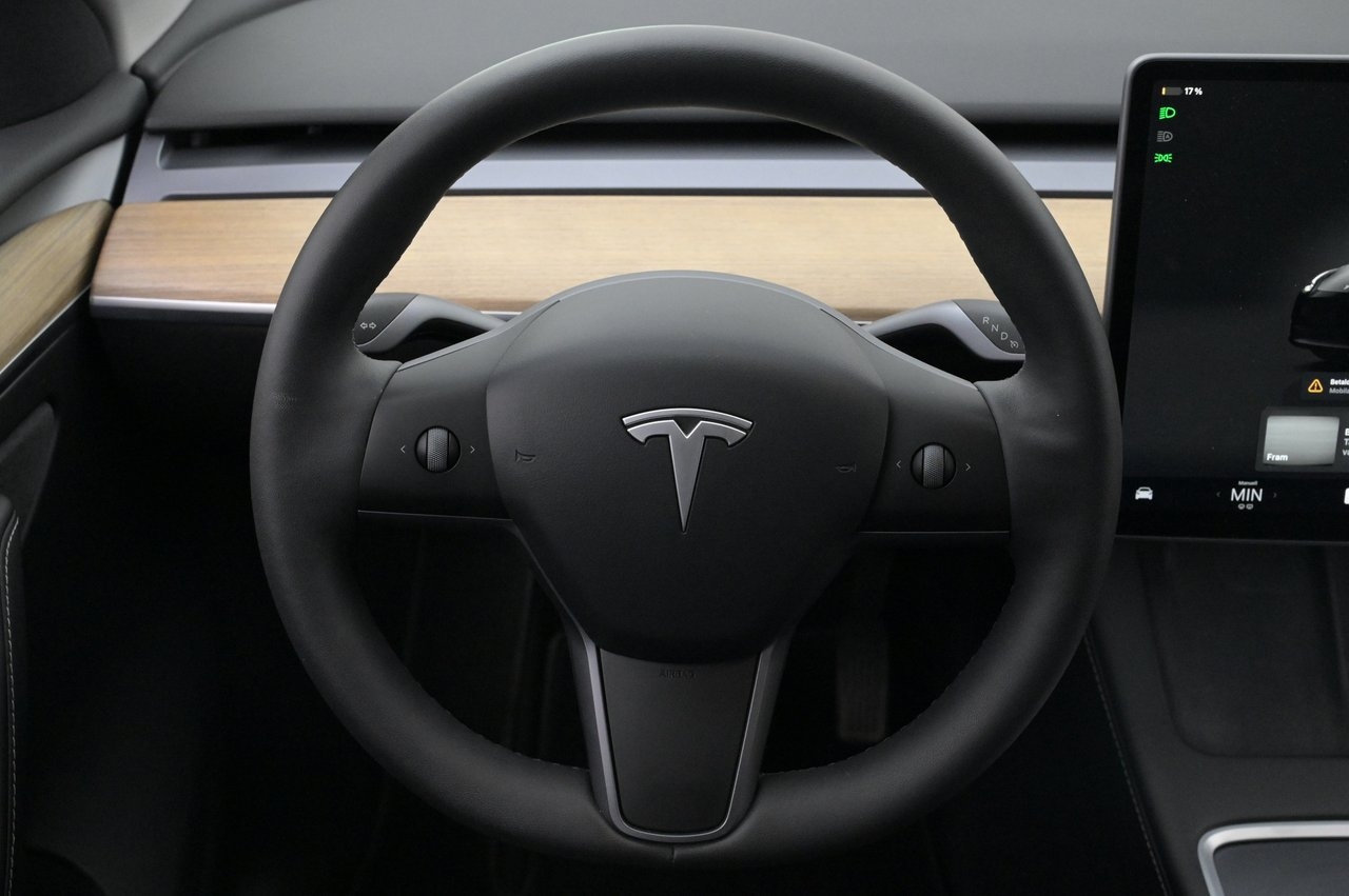 Tesla Model Y Long Range AWD Uppg 2022, bild 7/10